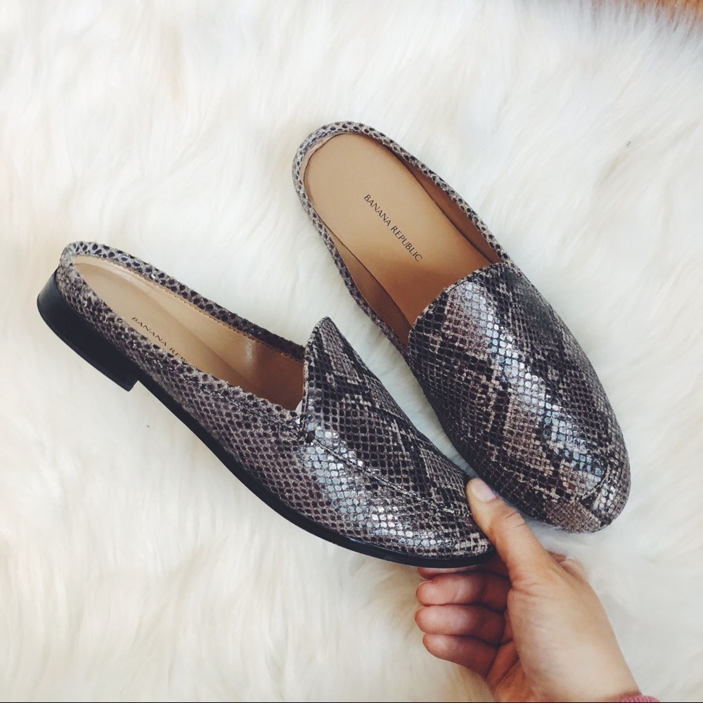 Banana Republic Genuine Leather Snakeskin slides